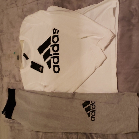 BRAND NEW  ADIDAS 2 PIECE SET - Picture 3 of 4